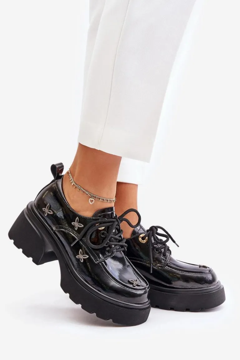 Lakierowane Półbuty Damskie Z Ozdobami Skóra Naturalna Artiker 55C0419 Czarne