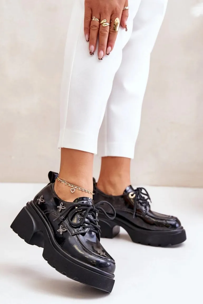 Lakierowane Półbuty Damskie Z Ozdobami Skóra Naturalna Artiker 55C0419 Czarne