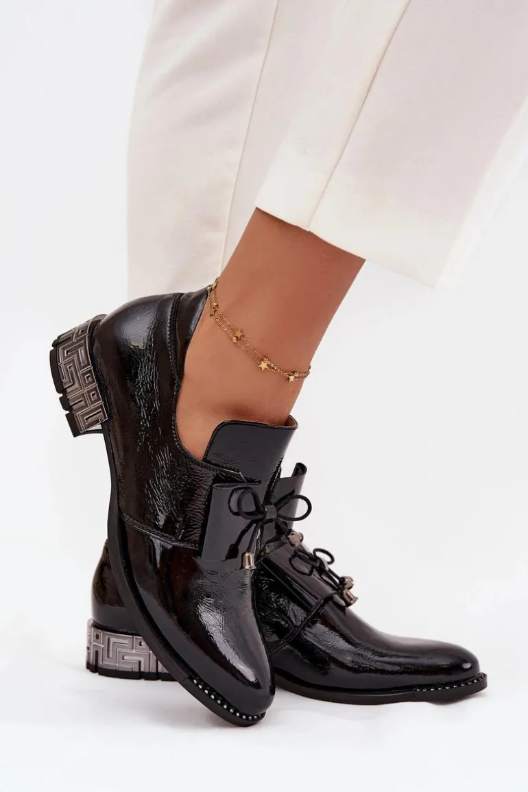 Lakierowane Półbuty Damskie Na Niskim Obcasie Z Kokardą Zazoo 1399 Czarne