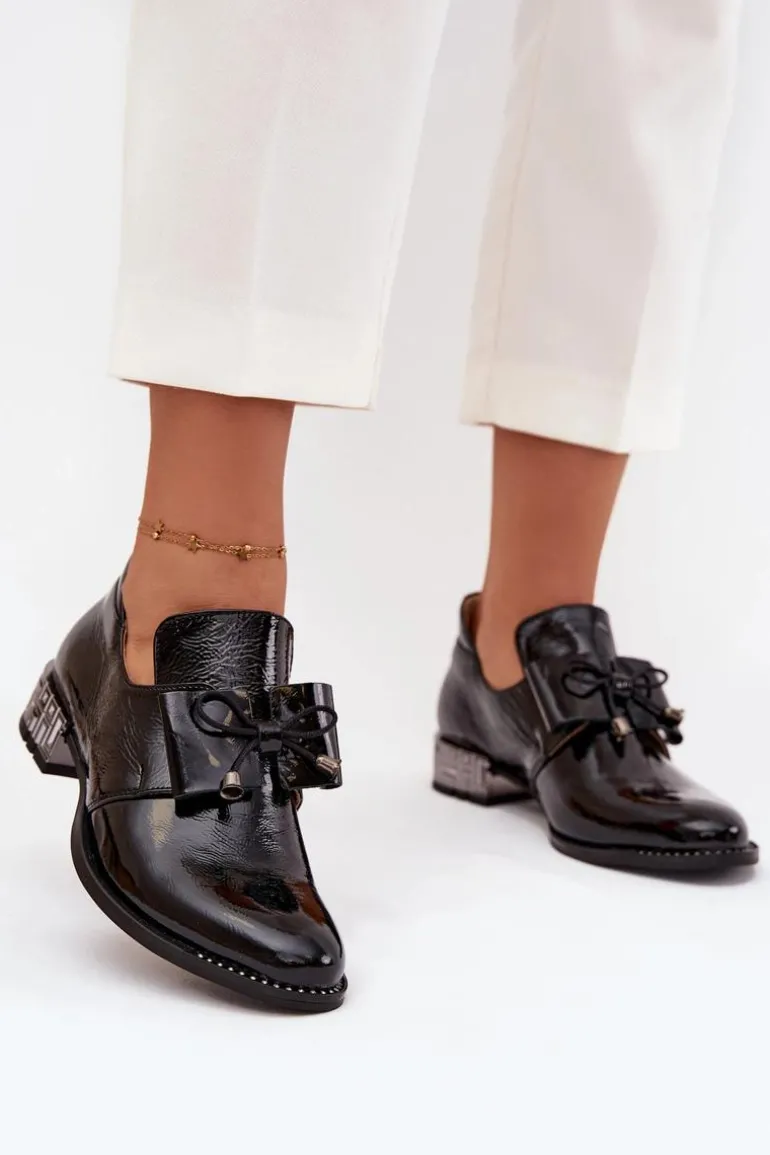 Lakierowane Półbuty Damskie Na Niskim Obcasie Z Kokardą Zazoo 1399 Czarne