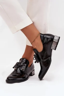 Lakierowane Półbuty Damskie Na Niskim Obcasie Z Kokardą Zazoo 1399 Czarne