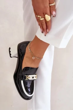 Lakierowane Półbuty Damskie Na Obcasie Z Ozdobą Artiker 55C1002 Czarne