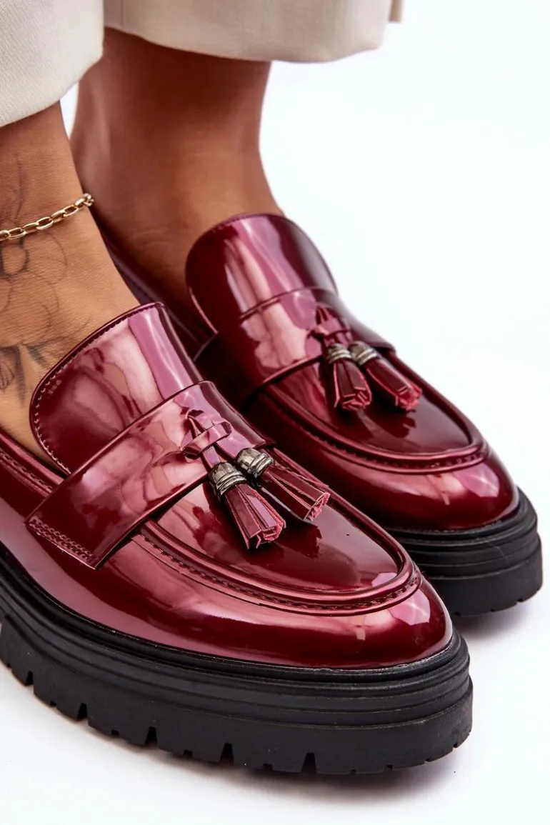 Lakierowane Półbuty Loafersy Z Frędzlami Bordowe Velenase