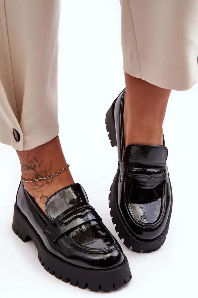 Lakierowane Półbuty Loafersy Na Płaskim Obcasie Czarne Jannah