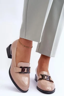 Lakierowane Półbuty Mokasyny Na Obcasie Beżowe Sakina