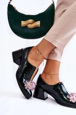 Lakierowane Półbuty Mozaika Z Transparentną Ozdobą Zielone Delaver