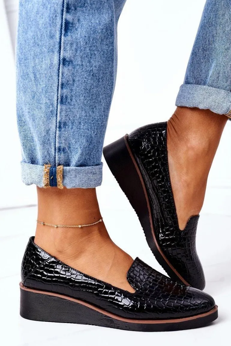 Lakierowane Półbuty Na Koturnie Vinceza 10675 Czarne