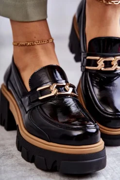 Lakierowane Półbuty Na Obcasie Ze Złotą Ozdobą Czarne Lurdes