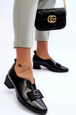 Lakierowane Półbuty Na Obcasie Z Ozdobą Czarne Elosa