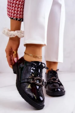 Lakierowane Półbuty Wiązane Z Ozdobą Czarne Larosa