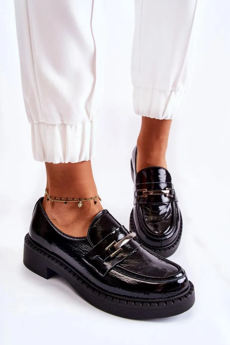 Lakierowane Półbuty Ze Srebrną Ozdobą Czarne Lemar Hestill