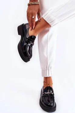 Lakierowane Półbuty Ze Srebrną Ozdobą Czarne Lemar Hestill