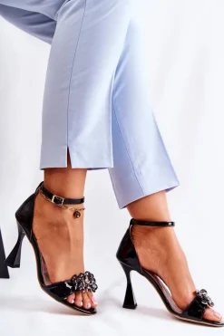 Lakierowane Sandałki Na Obcasie Z Kryształkami Czarne Destiney