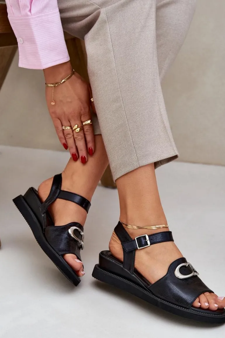 Lakierowane Sandały Damskie Na Koturnie Z Ozdobą Czarne Salianes