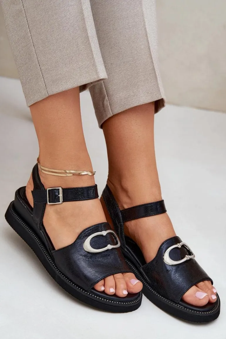 Lakierowane Sandały Damskie Na Koturnie Z Ozdobą Czarne Salianes