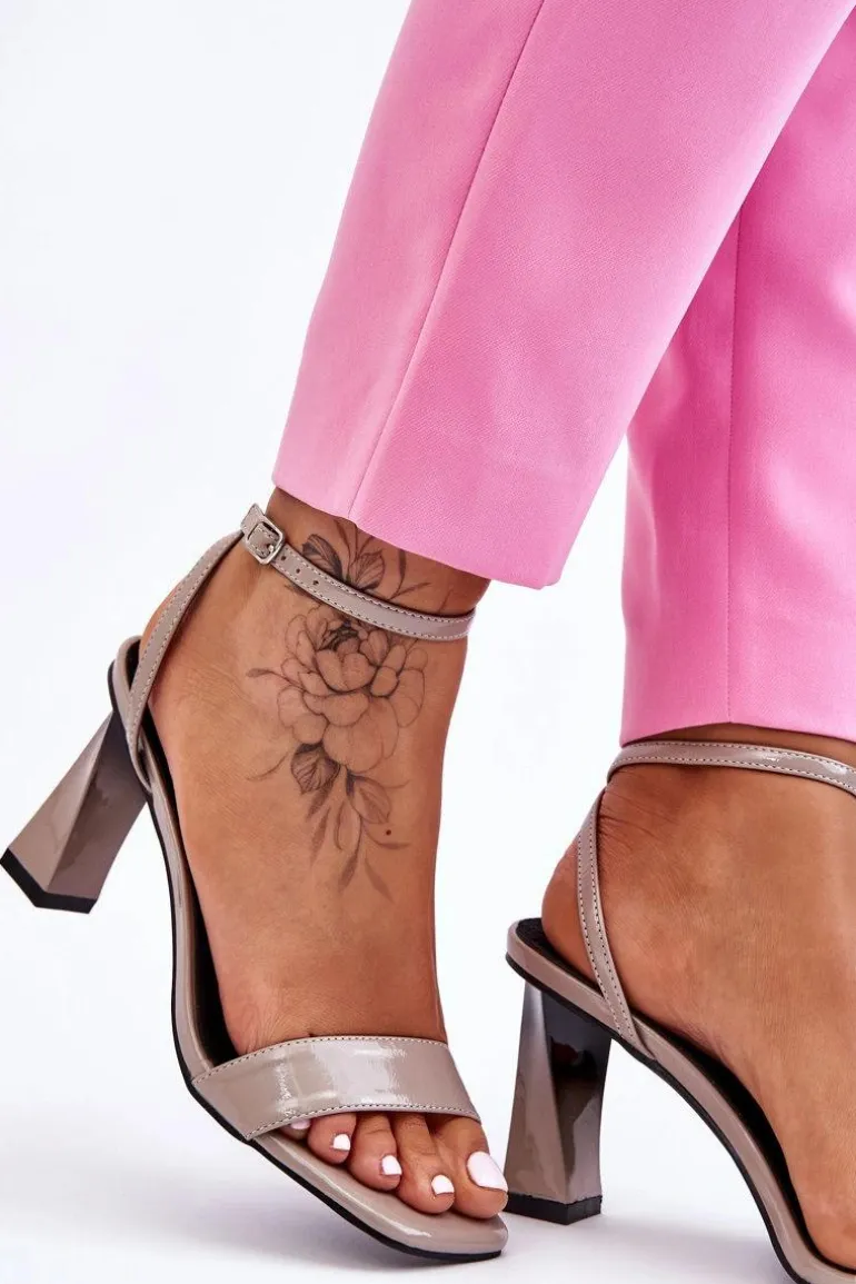 Lakierowane Sandały Na Obcasie Szare Owen