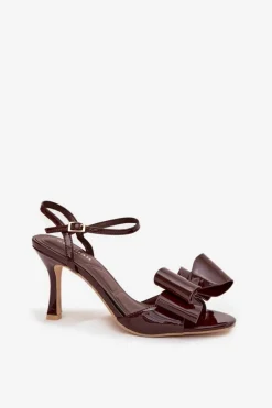 Lakierowane Sandały Na Szpilce Z Kokardą Czekoladowe Noliva