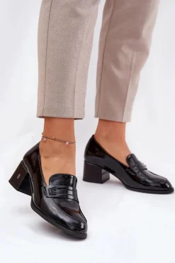 Lakierowane Skórzane Półbuty Damskie Na Obcasie Vinceza 18105 Czarne