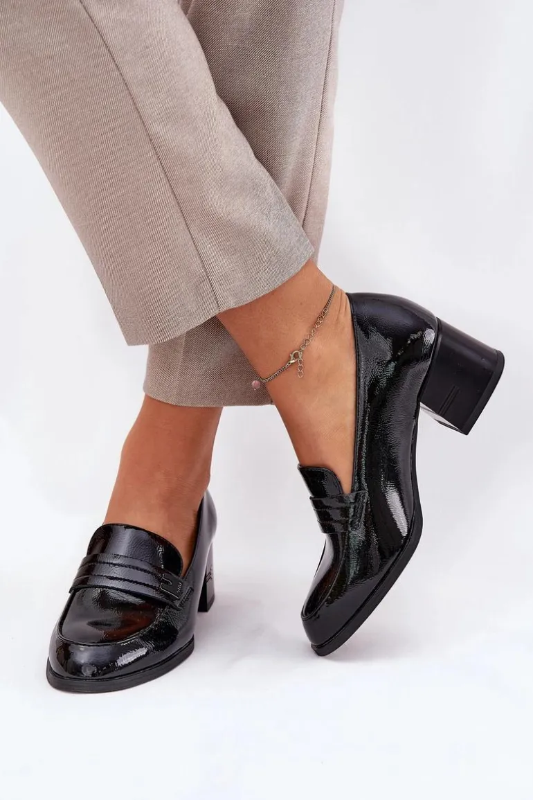 Lakierowane Skórzane Półbuty Damskie Na Obcasie Vinceza 18105 Czarne