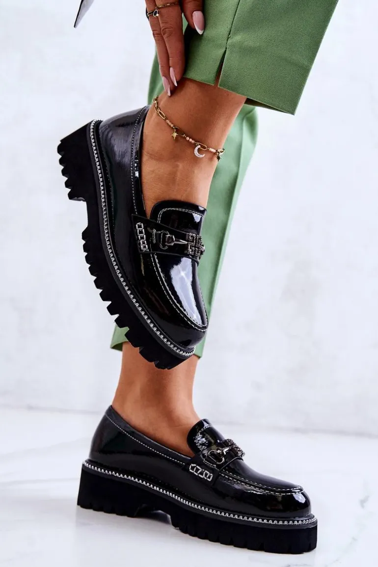 Lakierowane Skórzane Półbuty Z Ozdobą Czarne Adison