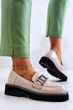 Lakierowane Skórzane Półbuty Jasnobeżowe Corine