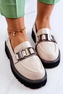 Lakierowane Skórzane Półbuty Jasnobeżowe Corine