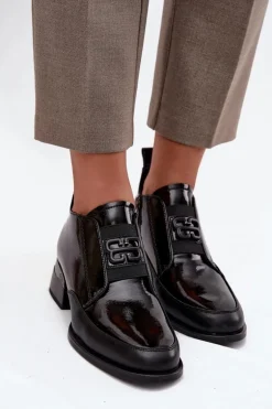 Lakierowane Skórzane Półbuty Damskie Na Niskim Obcasie Z Ozdobnym Detalem Vinceza 91161 Czarne