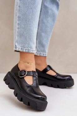 Lakierowane Skórzane Półbuty Z Klamrą Zazoo 20183 Czarne