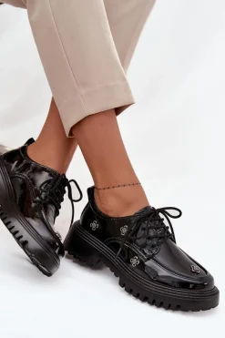 Lakierowane Skórzane Półbuty Damskie Z Przypinkami Artiker 57C0333 Czarne