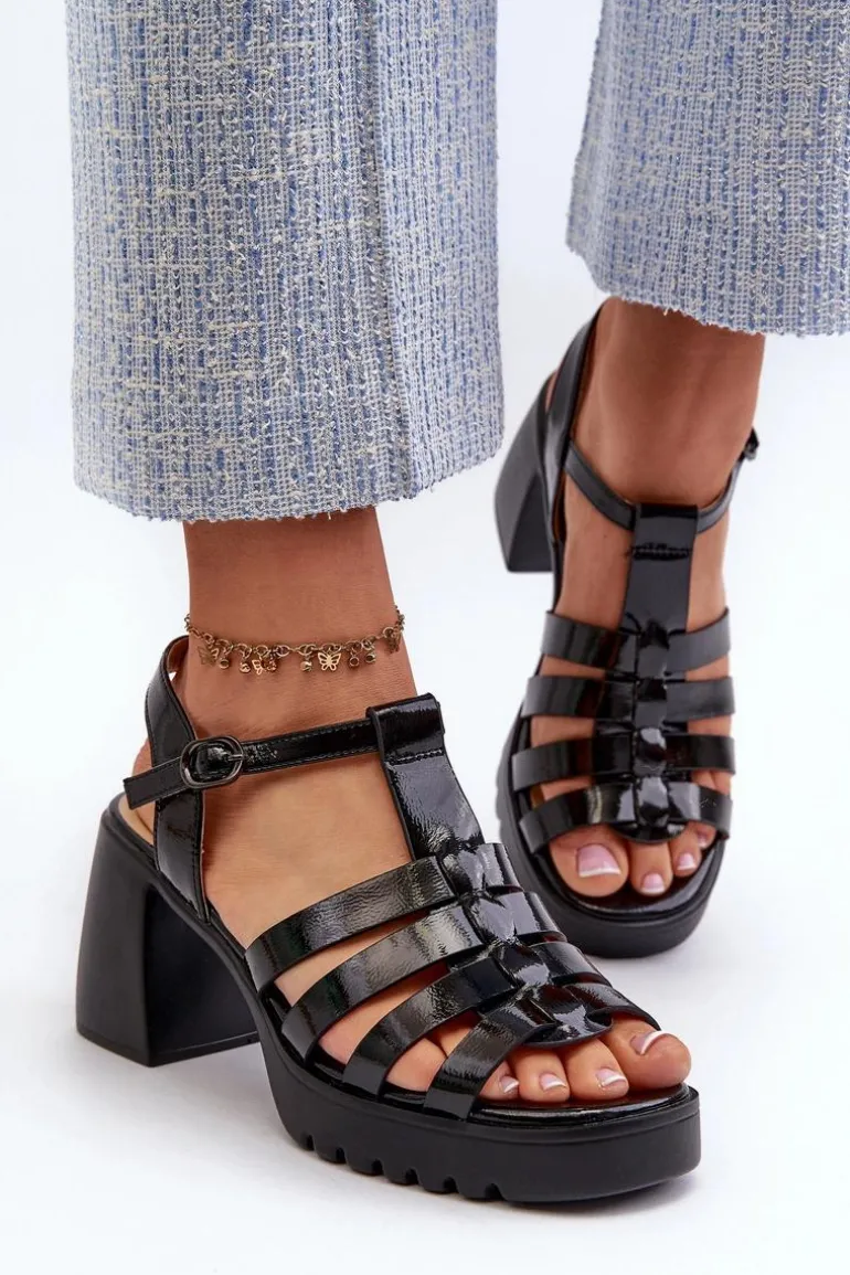 Lakierowane Skórzane Sandały Damskie Na Słupku Vinceza 66621 Czarne