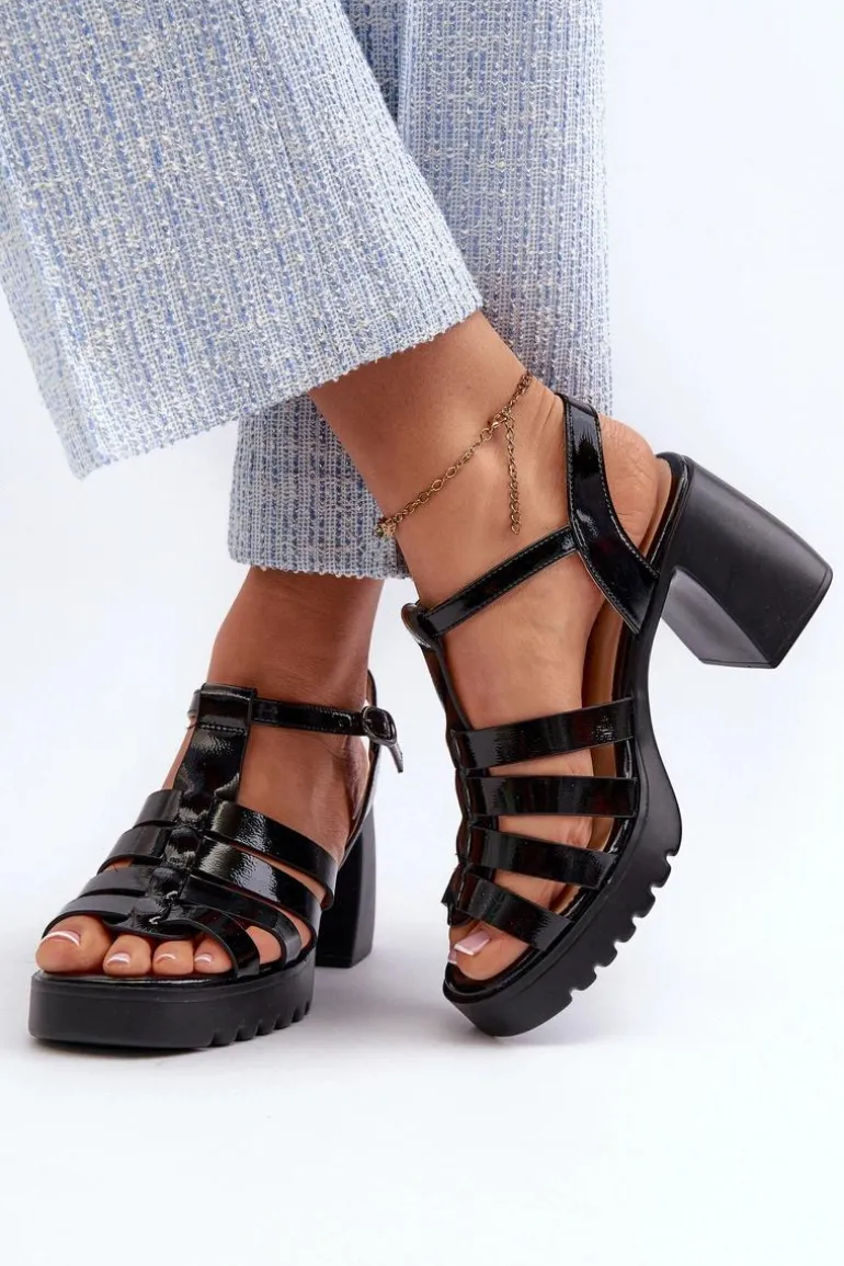 Lakierowane Skórzane Sandały Damskie Na Słupku Vinceza 66621 Czarne