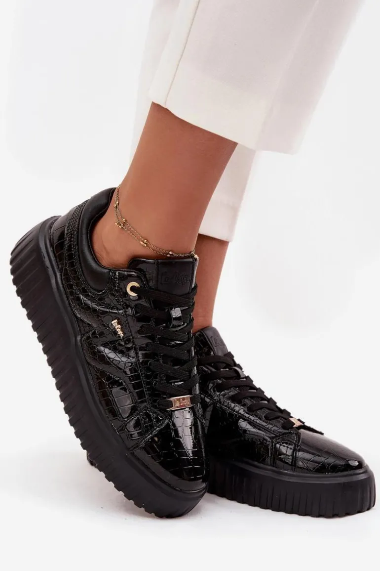 Lakierowane Sneakersy Damskie Na Platformie Lee Cooper LCJ-25-09-3870 Czarne