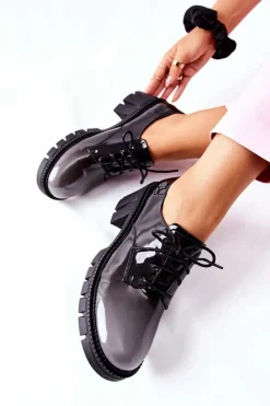 Lakierowane Wiązane Półbuty Czarno-Szare Mosy