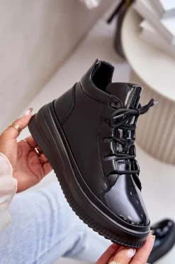 Lekkie Lakierowane Buty Sportowe Na Platformie Skóra Naturalna Artiker 55C1049 Czarne