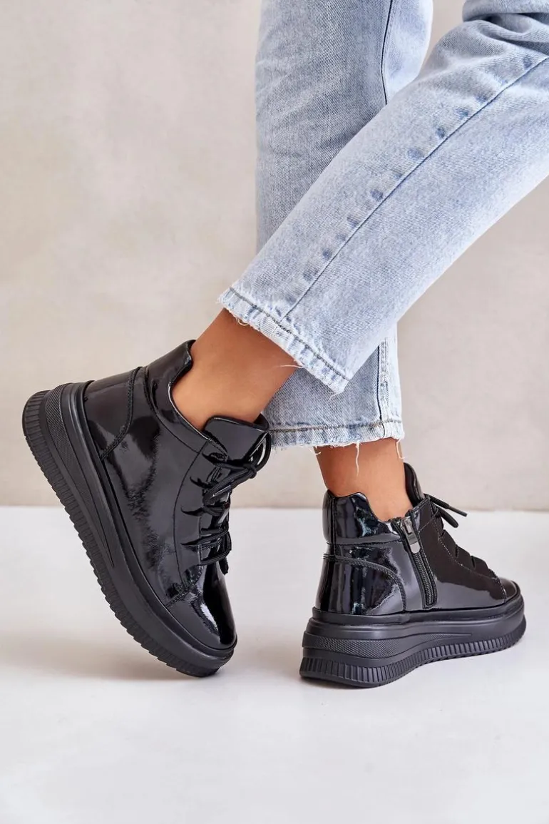 Lekkie Lakierowane Buty Sportowe Na Platformie Skóra Naturalna Artiker 55C1049 Czarne