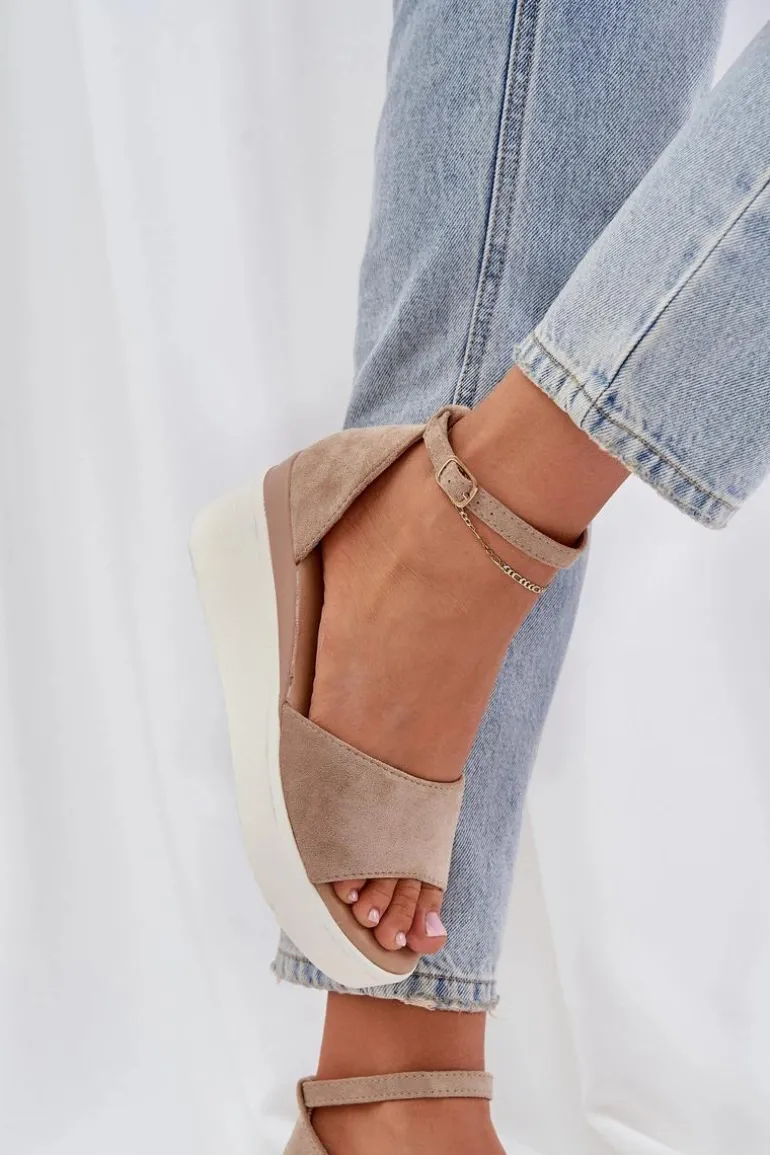 Lekkie Sandały Na Platformie I Delikatnym Koturnie Ciemnobeżowe Gillifia