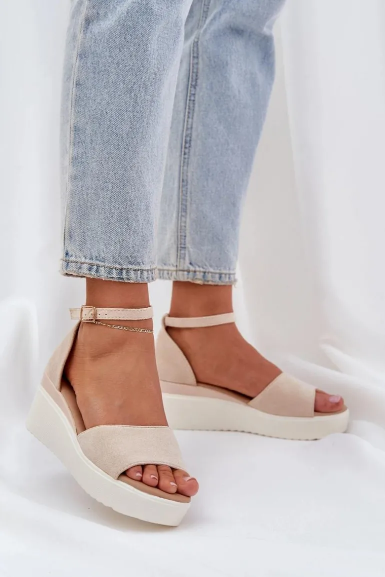 Lekkie Sandały Na Platformie I Delikatnym Koturnie Jasnobeżowe Gillifia