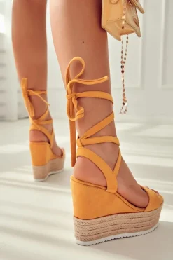 Lekkie Wiązane Sandały Na Koturnie Żółte Marriett