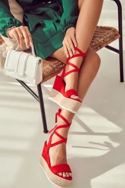 Lekkie Wiązane Sandały Na Koturnie Czerwone Marriett