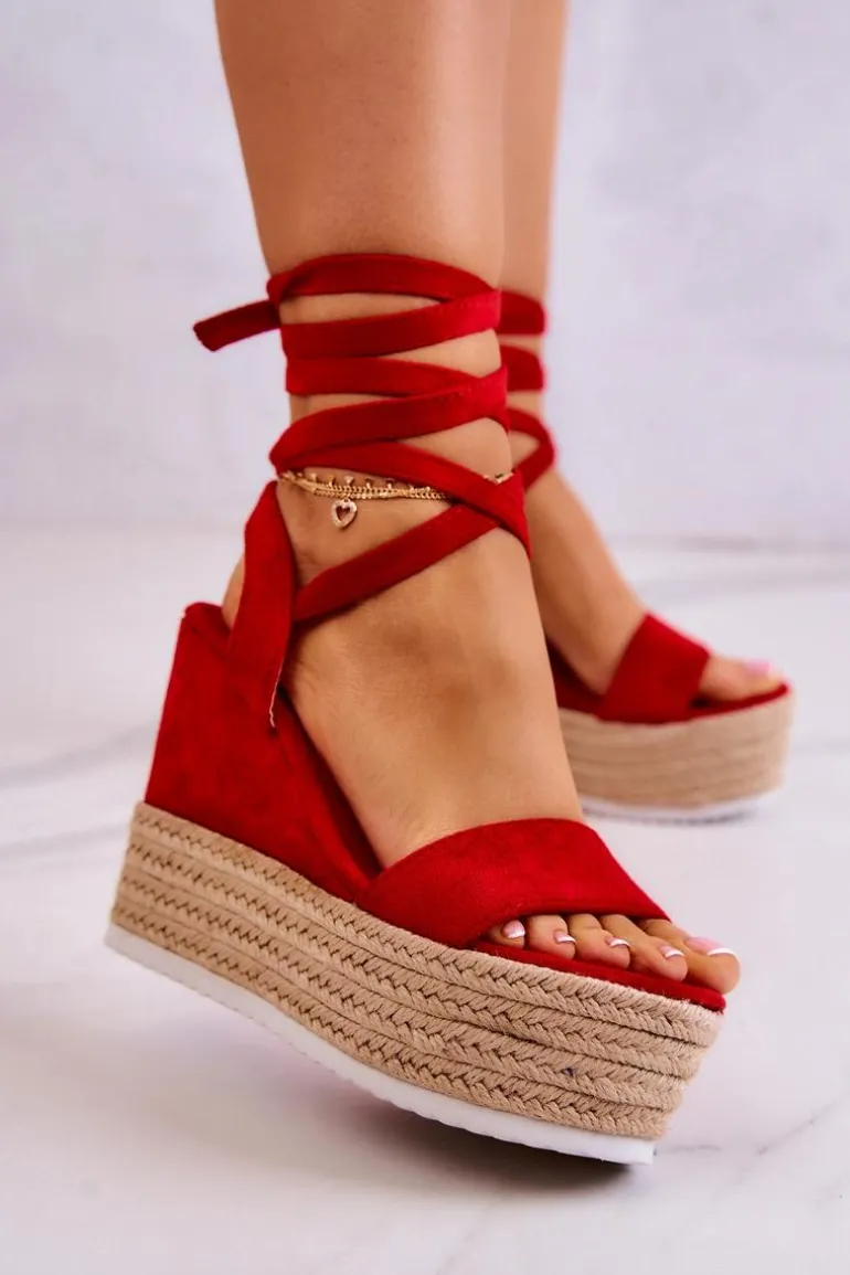 Lekkie Wiązane Sandały Na Koturnie Czerwone Marriett