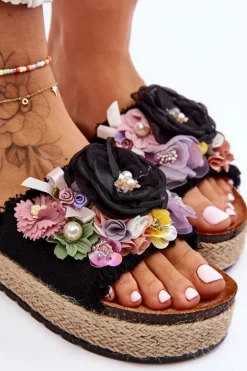 Materiałowe Klapki Z Kwiatami Czarne Nessa