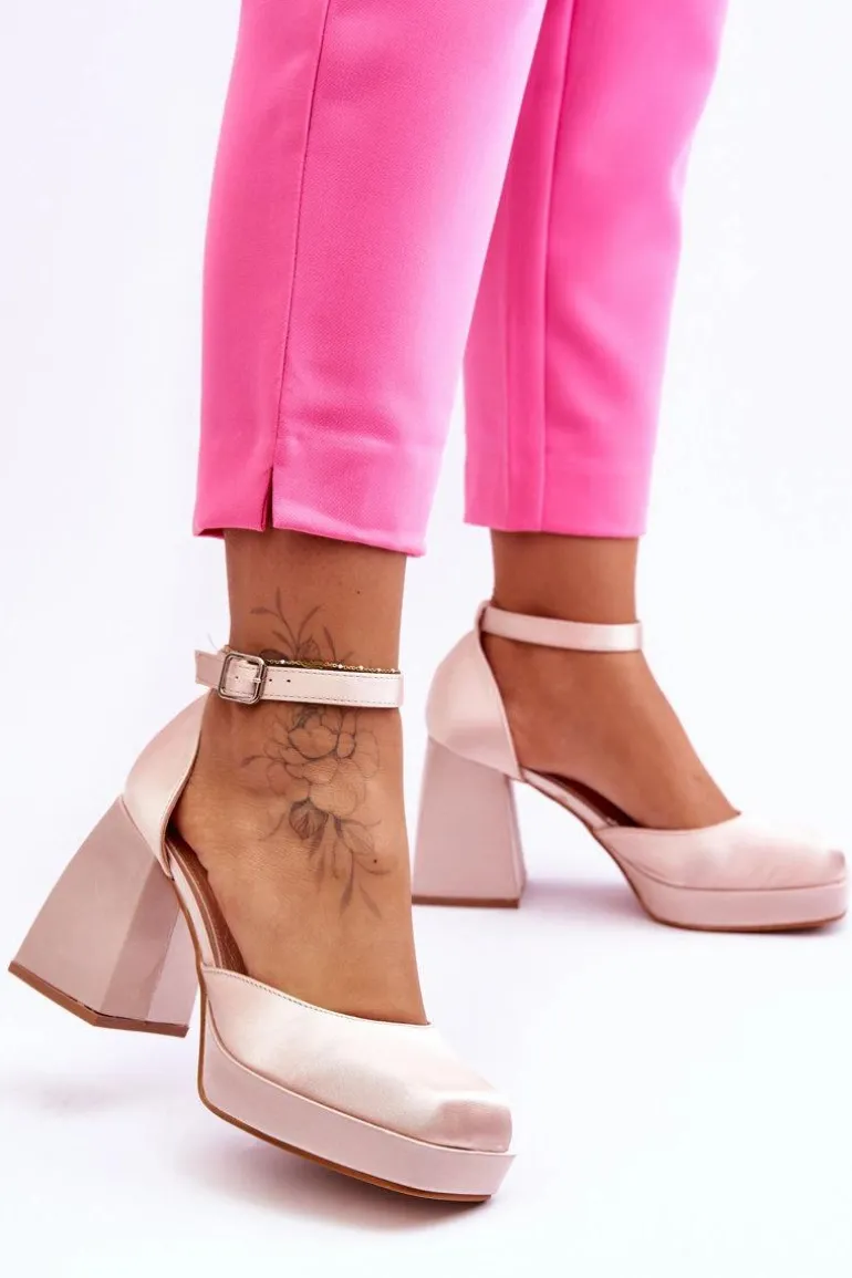 Modne Czółenka Na Masywnym Obcasie Beżowe Sandia