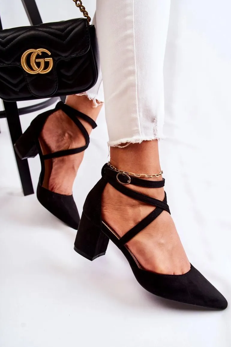 Modne Czółenka Na Niskim Słupku Czarne Crissa