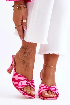 Modne Klapki Na Obcasie W Print Różowe Floria