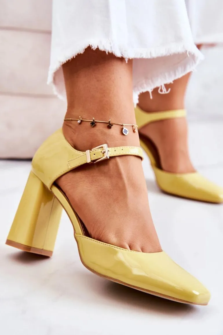 Modne Lakierowane Czółenka Na Słupku Żółte Maoris