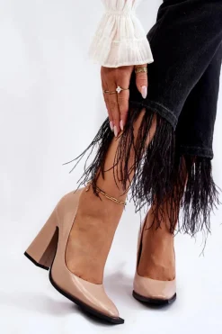 Modne Lakierowane Czółenka Na Słupku Nude Mysterious