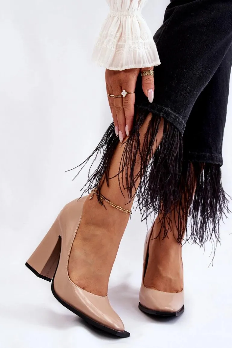 Modne Lakierowane Czółenka Na Słupku Nude Mysterious