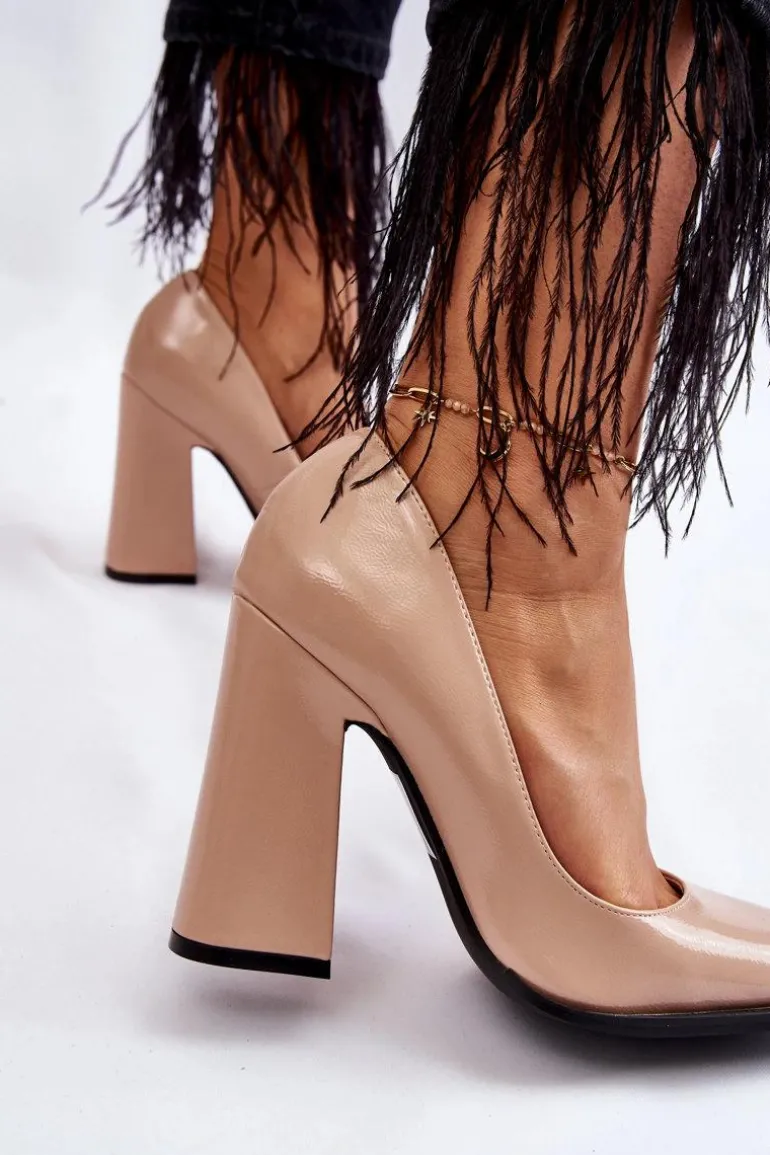 Modne Lakierowane Czółenka Na Słupku Nude Mysterious