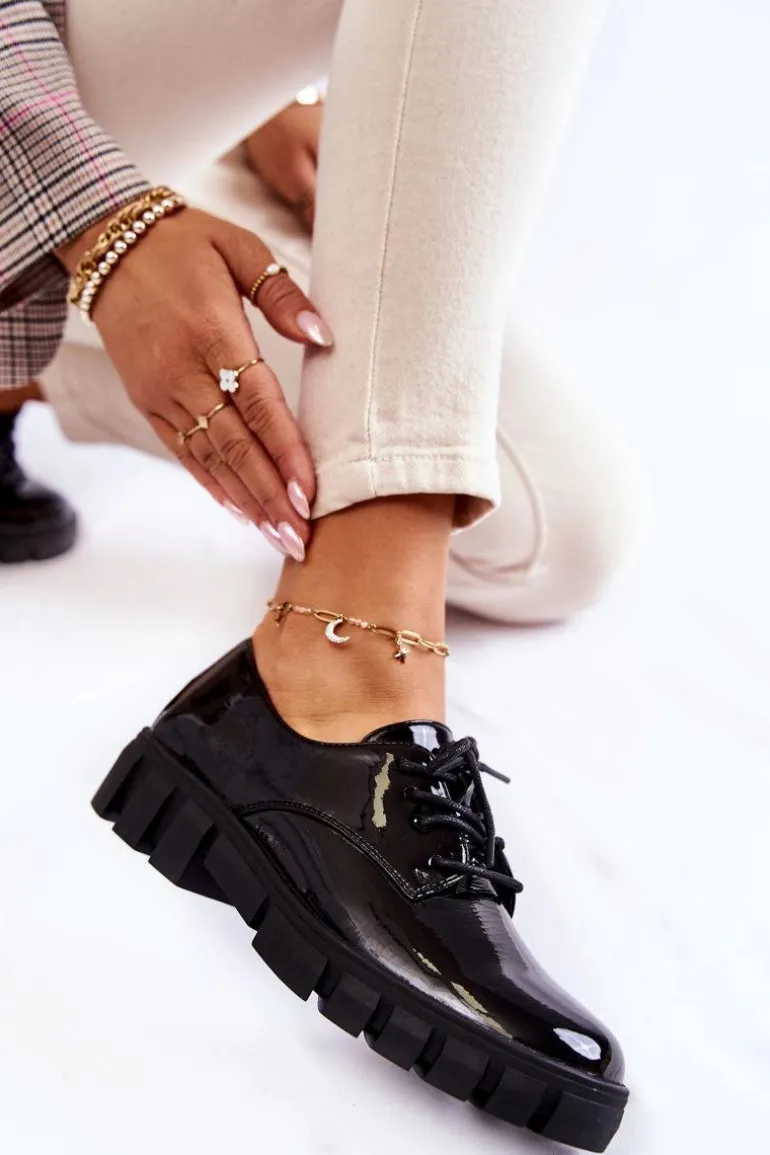 Modne Lakierowane Półbuty Wiązane Czarne Gwendy