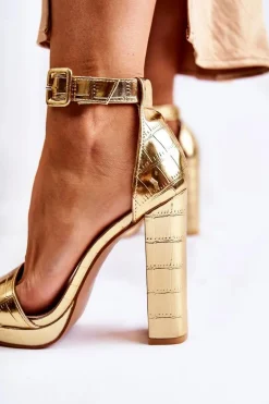 Modne Lakierowane Sandały Na Wysokim Słupku Złote Perfection
